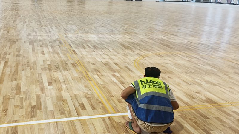 锁扣地板耐磨层厚度：0.3与0.5的奥秘解析
